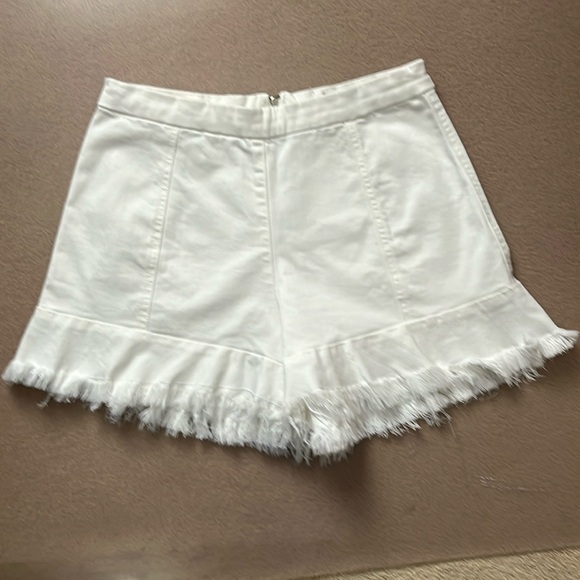 Blank NYC Pants - Blank NYC Fringed White Flair Shorts
